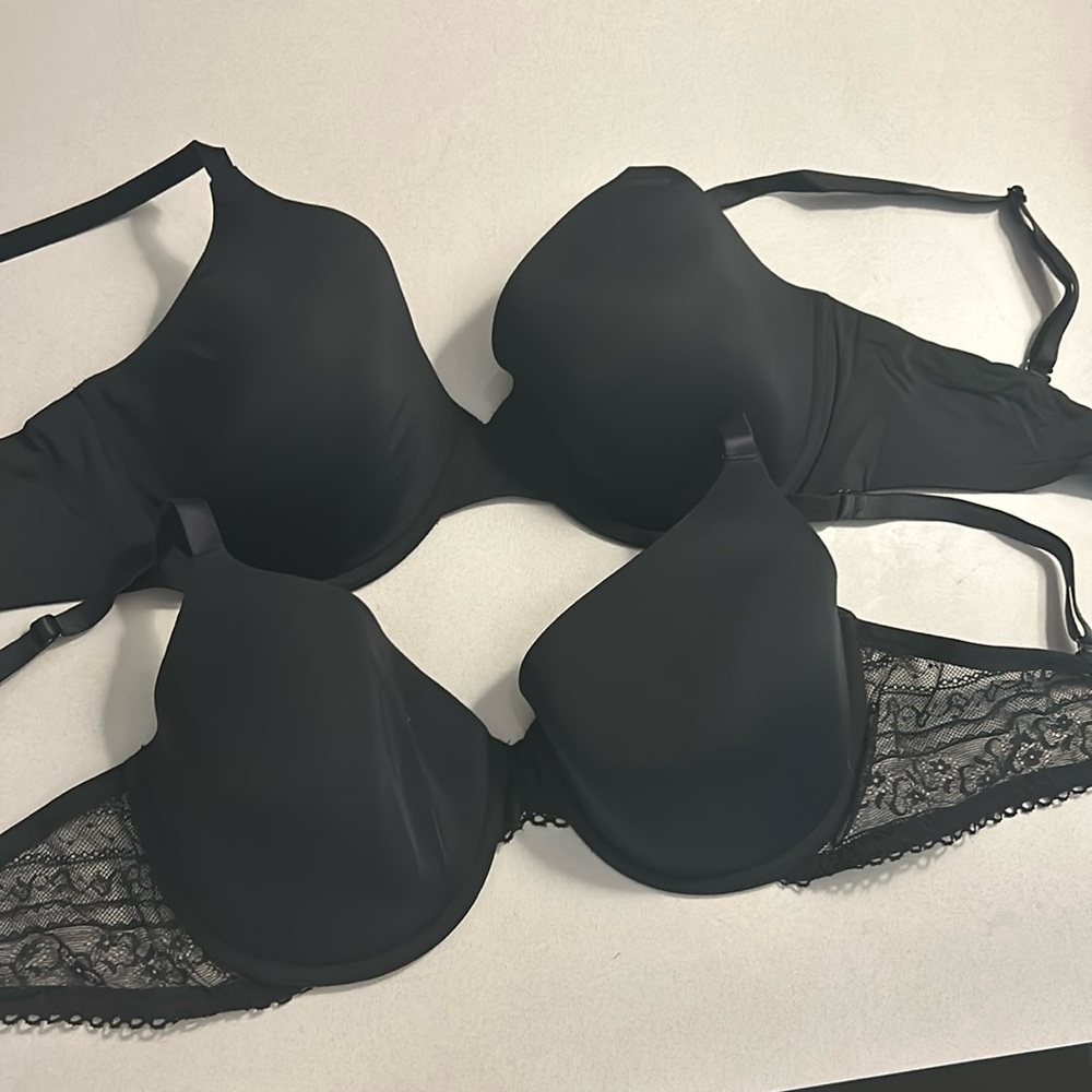 Two gap body bras like new